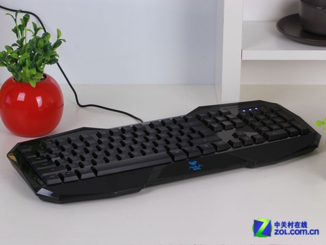 质感十足 狼蛛八荒背光游戏键盘评测_狼蛛 八